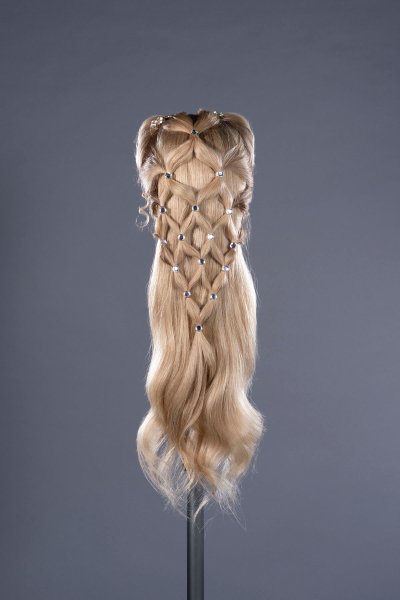 close up cathy's wedding wig from wuthering heights